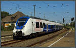 9442 361 von National Express fährt am 10.09.2023 in Neuss Hbf ein.