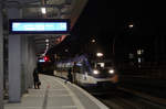 VT 0011 der NEB ist soeben aus Templin Stadt kommend im Bahnhof Berlin Ostkreuz angekommen
und wird nach der Wendezeit wieder zurück nach Templin Stadtfahren.
Aufgenommen am 28. Januar 2016.