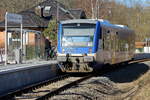 Niederbarnimer Eisenbahn VT 018 (95 80 0650 550-6 D-NEBB) am 08. März 2022 in dem im Dezember 2021 neu eröffneten (End)Haltepunkt Bad Saarow-Pieskow. 