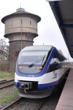 KOSTRZYN nad Odrą (Woiwodschaft Lebus), 26.11.2015, VT 736 der Niederbarnimer Eisenbahn von Berlin-Lichtenberg im Bahnhof Kostrzyn