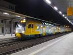 Am 28.03.2013 steht ein Kiss Zug der Odeg im Bahnhof von Schwerin nach Wismar