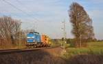 204 010-6 (PRESS) zu sehen am 24.04.17 mit einem Bauzug an der Schöpsdrehe bei Plauen/V.