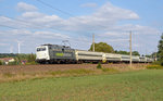 139 558 der Railadventure schleppte am 18.09.16 acht Kuppelwagen durch Burgkemnitz Richtung Bitterfeld.