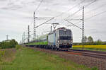Mit dem FLX 1245 von Berlin nach Stuttgart eilte 6193 164 der Railpool am 14.04.24 durch Gräfenhainichen Richtung Halle(S).