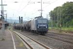 143 069-3 (RBH 102) mit Kesselwagenzug am 6.6.2009 durch Kreiensen