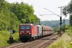 Die Loks 108 und 120 der RBH ziehen einen Gterzug rechtsrheinisch in Richtung Norden.