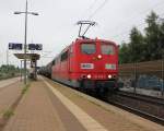 RBH 261, 151 038-7 mit Kesselwagenzug aus Richtung Seelze kommend. Aufgenommen am 10.07.2013 in Dedensen-Gümmer.