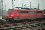 Am 21.03.2015 stand RBH 261 (151 038-7) zusammen mit RBH 273 (151 083-3) abgestellt im Vorfeld des Mannheimer Hauptbahnhof. Fotografiert aus Zug.