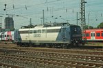 Am Morgen des 14.06.2015 stand RBH 265 (151 024-7) abgestellt im Vorfeld vom Mannheimer Hauptbahnhof und wartete auf ihren nächsten Einsatz. (Fotografiert aus ICE)