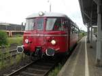 Am Morgen des 1.8.10 um ca.10 Uhr stand der VT25 der RSE(Rhein-Sieg-Eisenbahn) auf dem Gleis 3 des Beueler Bahnhofes.Er machte sich kurz dannach auf den Weg zur Oleftalbahn,wo der letzte Streckenabschnitt erffnet wurde.