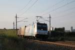 Railpool 185.606  RuhrTalBahnCargo  mit einem Containerzug am 25.7.2013 in Haiding