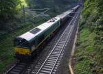 Die Class 66 PB01 von der Rurtalbahn-Cargo kommt aus dem Gemmenicher-Tunnel mit einem Bleizug aus Antwerpen-Lillo(B) nach Stolberg-Hammer und fährt die Gemmenicher-Rampe nach Aachen-West runter. 
Aufgenommen bei Reinartzkehl  an der Montzenroute bei schönem Herbstwetter am 3.10.2014. 