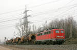 139 132 wurde mit einem der  Suppenzüge  am Fuße des Ensdorfer Kraftswerks fotografiert.
Die Lok war damals leihweise für Saarrail unterwegs.
Aufnahmedatum: 23. Februar 2013