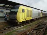 ER 20-001 ist soeben aus Hamburg-Altona kommend in den Bahnhof Westerland auf Sylt eingefahren.(Foto:06.04.09)