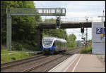 Triebwagen der NWB kommen nur bei Übergabe oder sonstigen Leerfahrten über die Rollbahn durch Hasbergen. Am 12.5.2020 war um 10.51 Uhr der VT 643301 der NWB als Leerfahrt in Richtung Münster unterwegs.