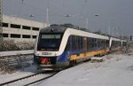 NWB 569 mit dem RE 10 nach Kleve.
Aufgenommen am HBF Krefeld am 3.1.2010.