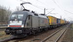 TX Logistik AG mit dem MRCE Dispo Taurus  ES 64 U2-029  [NVR-Number: 91 80 6182 529-8 D-DISPO] und einem KLV-Zug Richtung Rostock am 13.02.19 Durchfahrt Bf. Berlin-Hohenschönhausen.