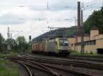 182 596  IBS  von TXL zieht am 17. Mai 2014 einen Containerzug durch Kronach in Richtung Saalfeld.