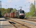 182 512 (ES 64 U2-012) mit KLV-Zug in Fahrtrichtung Rosenheim.