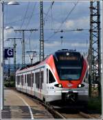 - Am Hauptbahnhof in Koblenz - Der VIAS Flirt N 401 fotografiert am 23.06.2011 bei der Einfahrt in den Hauptbahnhof von Koblenz. (Hans) 