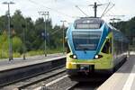 ALTENBEKEN (Kreis Paderborn), 26.07.2020, ET 8.02 der Eurobahn (immer noch im Outfit der Westfalenbahn) als RB 72 nach Herford bei der Einfahrt in den Bahnhof Altenbeken