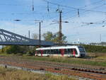 abellio 1648 405-6 als RB 80556 von Naumburg (S) Ost nach Karsdorf, am 25.10.2021 in Naumburg (S) Hbf.