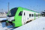 Der Elektrotriebzug 3429 003 wartet am Hauptbahnhof Wanne-Eickel auf die Weiterfahrt.