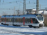 Der Elektrotriebzug ET 22 2108 bei der Einfahrt am Hauptbahnhof Wanne-Eickel.