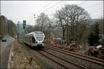 ET22005 rollt bei bei Altena (Westf) als ABR99722 (RB91  Ruhr-Sieg-Bahn ), von Hagen Hbf nach Siegen, dem nchsten Halt entgegen.