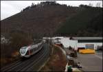 ET23003 erreicht als RE16  Ruhr-Sieg-Express , Siegen - Essen HBF, Altenhundem.