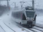 Mit den silber-schwarzen Fahrzeugen fast unsichtbar im Schnee...