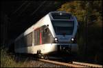 ET23008  FINNENTROP  hat den Baukloher Tunnel durchfahren und soeben die Lenne berquert und ist als RE16  Ruhr-Sieg-Express  nach Siegen unterwegs. (08.10.2010)