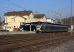 Zwie 3-teiliger Stadler Flirt der Abellio Rail NRW am 31.01.2011 im Bf Siegen-Weisenau ein. Auf Gleis 2 (vorne) ET 23 009 als RB 91 von Siegen nach Hagen Hbf, Auf Gleis 1 (hinten) ET 23 006 als RE 16 Ruhr-Sieg-Express von Essen ber Hagen nach Siegen. Die dreitelige Variante des FLIRT hat eine Hchstgeschwindigkeit von 160 km/h.