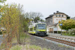 650 734 mit der ag 84610 nach Bayreuth Hbf auf die Abfahrt in Bad Steben, 28.04.2018