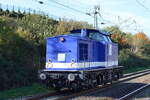 AHG Industry GmbH & Co. KG, Cottbus mit der Lok  01  [NVR-Nummer: 98 80 3202 098-0 D-AHG] am 20.10.22 Durchfahrt Bahnhof Berlin Hohenschönhausen.