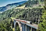 ELL 193 747-3 überquert mit dem AKE-Rheingold, auf dem Weg nach Pörtschach am Wörthersee, die Pfaffenberg-Zwenberg-Brücke bei Penk.