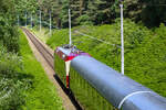 AKE-RHEINGOLD mit Lok 101 001 auf der Rückfahrt von Rügen nach Koblenz zwischen Prora und Lietzow. - 16.06.2024
