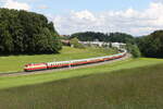 101 001 mit dem  AKE-Rheingold  aus Salzburg kommend am 26. Mai 2024 bei Axdorf im Chiemgau.