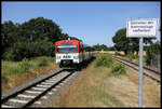 Einfahrt des VTA 62.1 der AKN am 24.07.2021 um 14.24 Uhr in Norderstedt, Quickborner Straße!  Der Zug kommt aus Kaltenkirchen und ist auf dem Weg nach Hamburg.