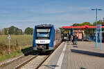 Am 22.10.2022 erreicht 622 651 als A1 Neumünster - HH-Eidelstedt den Bahnhof Ulzburg Süd.