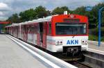 Zug 61 Linie A2 Ulzburg Sd - Norderstedt Mitte wartet am 19.05.2008 auf die beiden Anschluzge der A1 aus Kaltenkirchen und Hamburg Hbf - Eidelstedt.