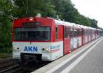 Zug 54 Line A1 Hamburg Hbf.- Kaltenkirchen fhrt am 19.05.2008 in die Station Eidelstedt ein, bis hierher benutzen die Dieseltriebzge die Gleise der Hamburger S-Bahn, die Stromschiene ist links unten