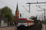 Einfahrt von AKN90853 (VT 2.66) in den Bf Neumnster am 29.04.2010