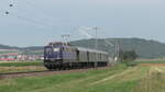 Bayernbahn 110 262-3 (139 262-0) mit einem Fotosonderzug am 24.07.2021 nach Nördlingen kurz vor der Einfahrt Möttingen.