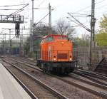 Als Tfzf kam diese Ost V100 der BBL am 17.04.2012 in Richtung Seelze durch Hannover Linden/Fischerhof