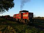 Lok D24 'Neuenhaus-Veldhausen' (MaK1983 FNr1000795 Typ-DE1002) der Bentheimer-Eisenbahn (BE) mit Gterzug 225 von Coevorden-Heege nach Bad Bentheim (und weiter nach Rheine).