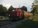 D22 mit Sperrfahrt 338 Osterwald-Esche-Emlichheim in Esche am 18-9-2012. Die Erdl aus Emlichheim wird nur noch ber 15 km zwischen Emlichheim und Osterwald befrdert. Dabei benutzen die lzge zwischen dem Bahnhof Esche und der lentladeanlage in Osterwald eine 3,9 km lange Anschlussbahn die 1949 entstanden ist. In Osterwald geht die l mit eine Rohrleitung nach Lingen.