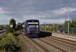 VT 69 und 64 der BOB fahren in den Flughafenhaltepunkt Friedrichshafen ein, 08.08.11