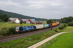 193 863 von boxxpress fährt mit einem Containerzug bei Hermannspiegel in Richtung Fulda, aufgenommen am 10.