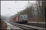 BoxXpress Vectron 193835 durchfaährt am 17.3.2018 um 9.51 Uhr mit einem Container Zug in Richtung Norden den Bahnhof Natrup Hagen.